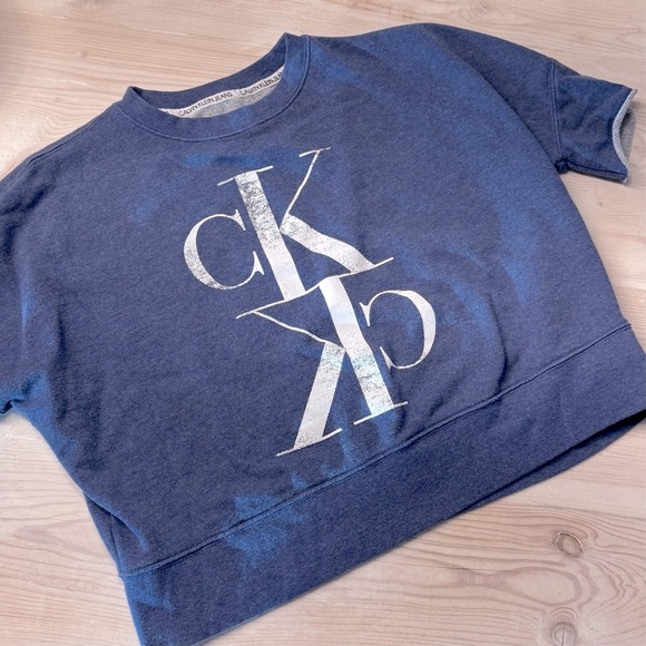 CK cropped short sleeve sweatshirt - Picture 1 of 9